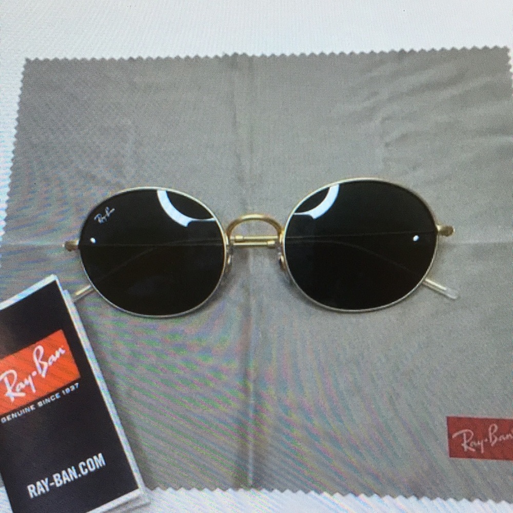 Ray-Ban Round Gold and Black Sunglasses